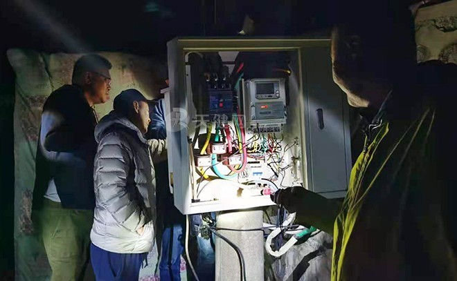 Pháp luật - Án Nước ngoài-Luật Việt Nam: Bị bắt vì “dùng chùa” hơn 7.000 kWh điện