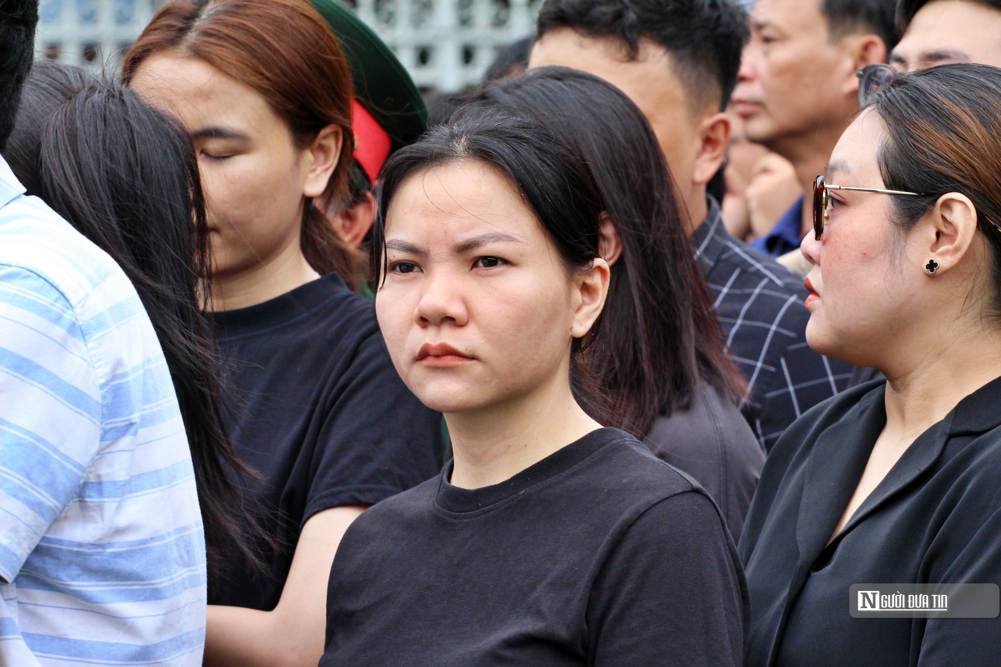 Tp.Hồ Chí Minh: Nhiều gia đình đưa con nhỏ tới viếng Tổng Bí thư Nguyễn Phú Trọng- Ảnh 8.