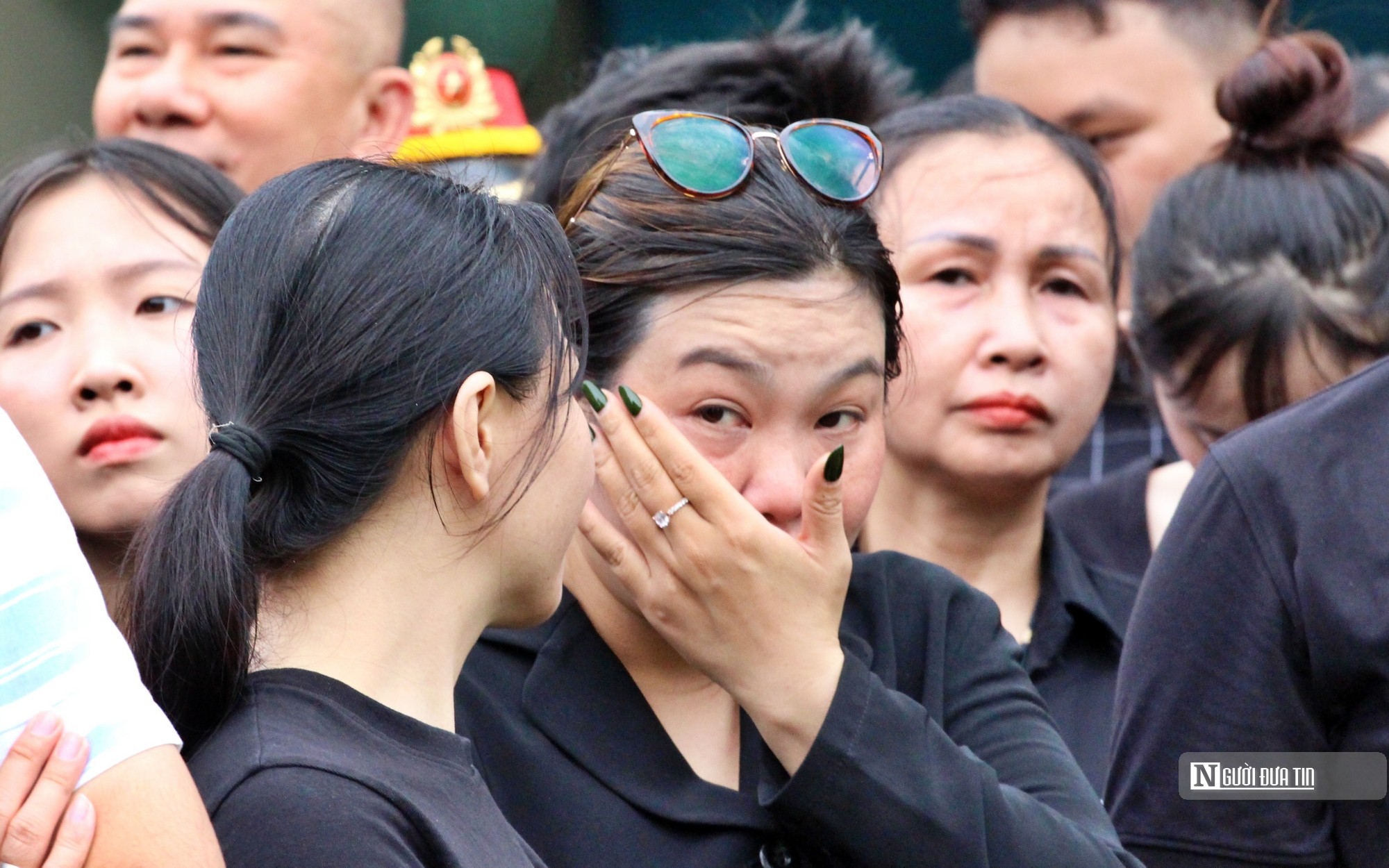 Tp.Hồ Chí Minh: Nhiều gia đình đưa con nhỏ tới viếng Tổng Bí thư Nguyễn Phú Trọng- Ảnh 19.