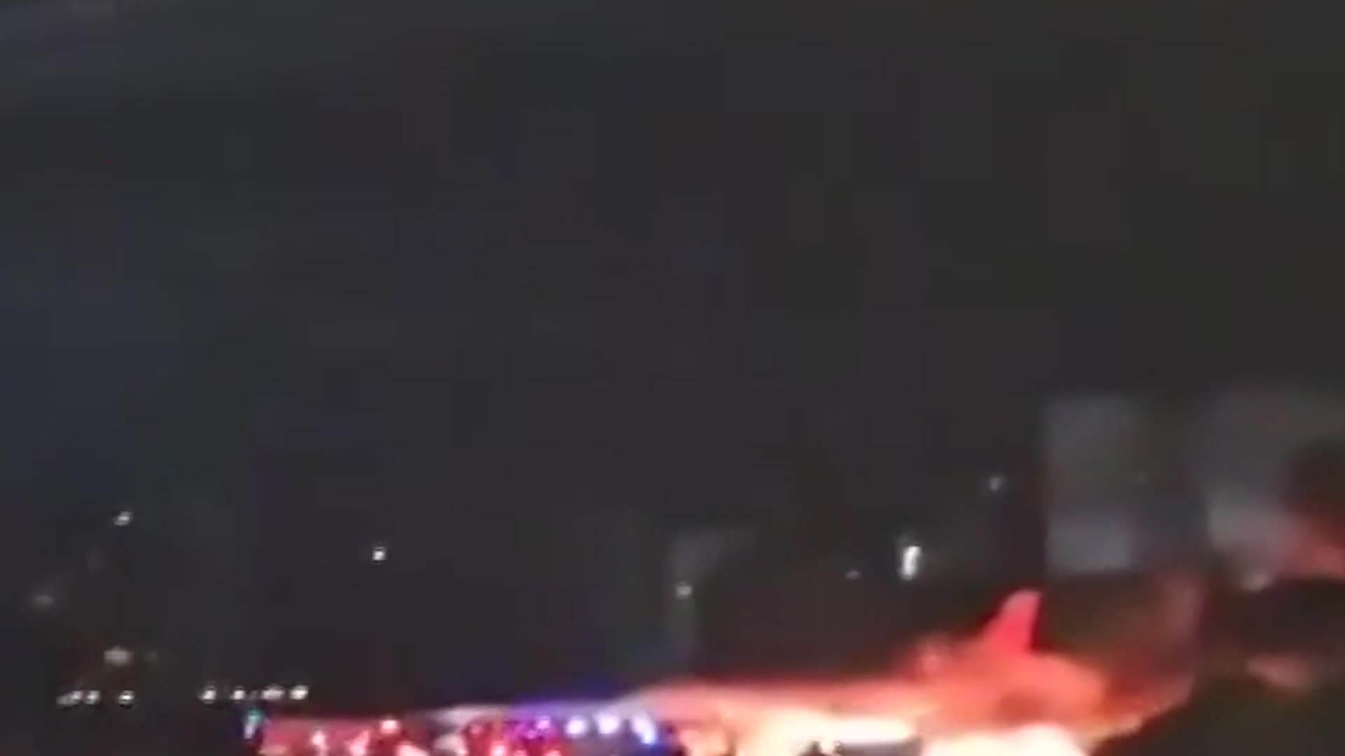 russian-azimuth-airlines-sukhoi-superjet-100-bursts-into-flames-at-antalya-airport-1732496998.mp4