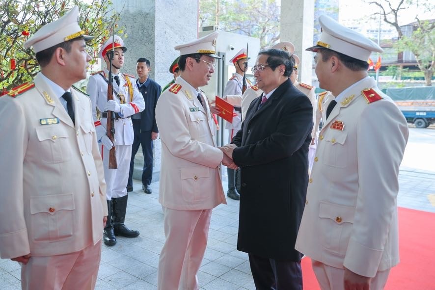 Thủ tướng chúc Tết và kiểm tra công tác ứng trực tại một số đơn vị quân đội, công an- Ảnh 5. Thủ tướng chúc Tết và kiểm tra công tác ứng trực tại một số đơn vị quân đội, công an- Ảnh 5.