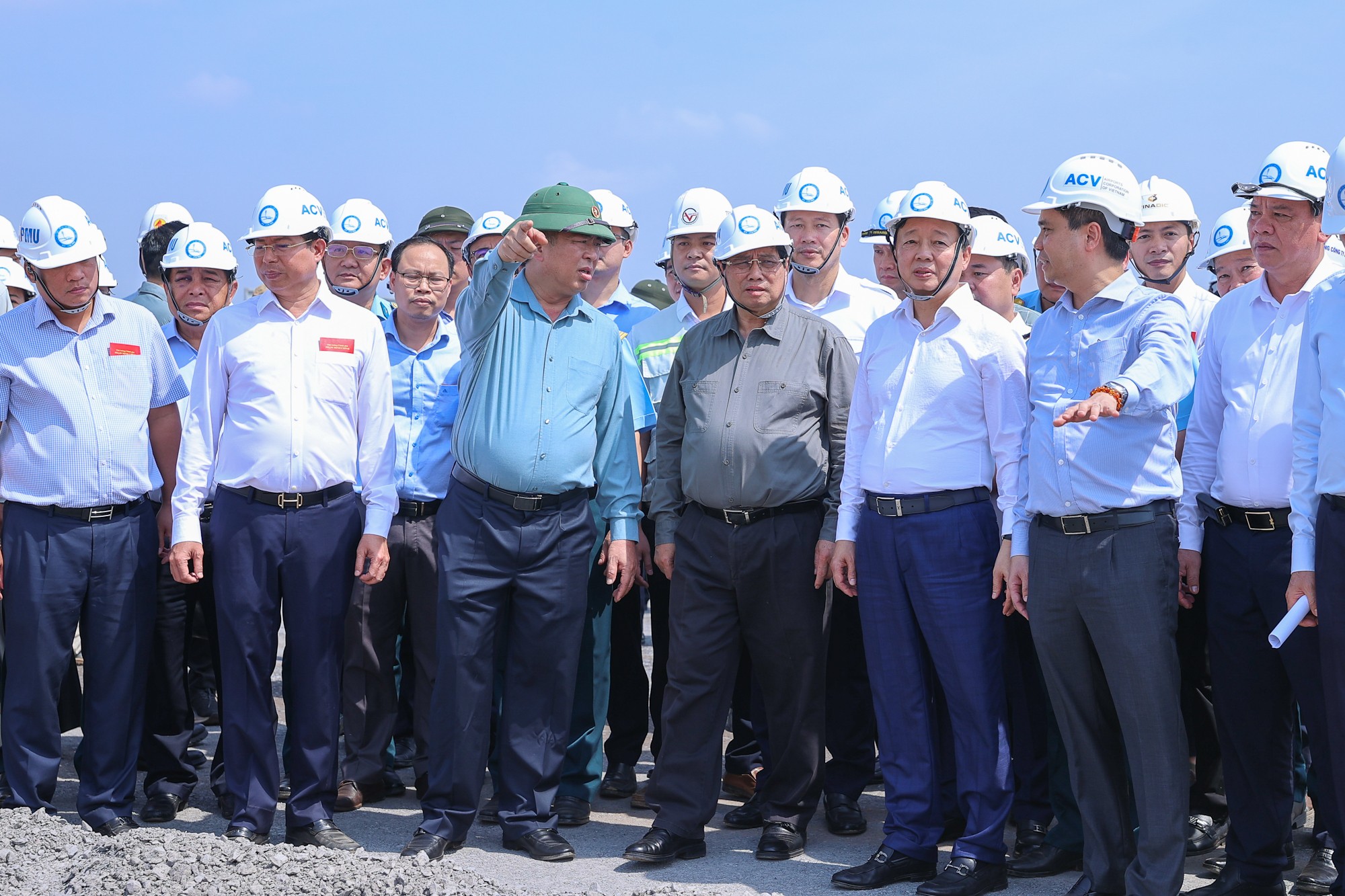 Thủ tướng lần thứ 6 kiểm tra công trường sân bay Long Thành- Ảnh 1. Thủ tướng lần thứ 6 kiểm tra công trường sân bay Long Thành- Ảnh 1.
