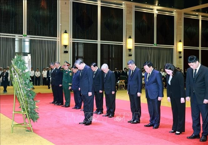 Tổng Bí thư Tô Lâm viếng đồng chí Khamtay Siphandone- Ảnh 1. Tổng Bí thư Tô Lâm viếng đồng chí Khamtay Siphandone- Ảnh 1.