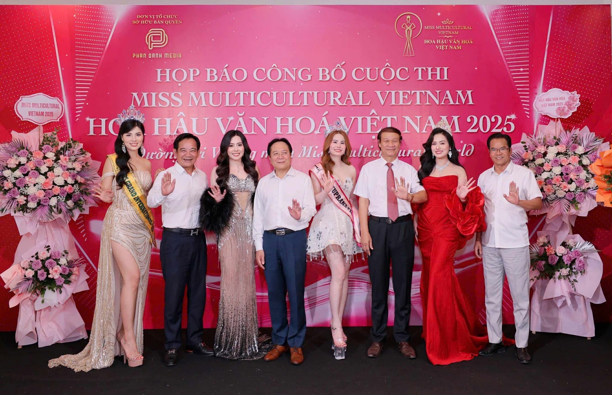 cuoc-thi-hoa-hau-van-hoa-viet-nam-chap-nhan-thi-sinh-la-me-don-than-5-1755744411.jpg