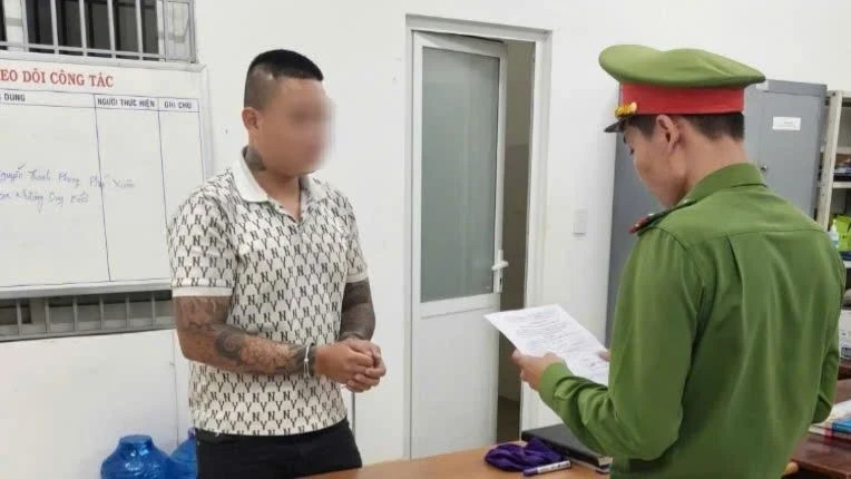 Nghi phạm Thành tại công an. Ảnh: C.A tạm giữ.jpg