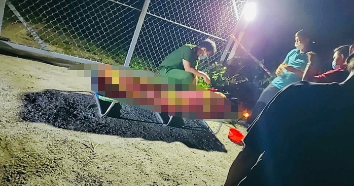 Người đàn ông tử vong bất thường trên đường đi mời khách dự đám giỗ vợ - Ảnh 1.