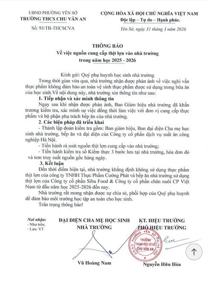 Phụ huynh cắt cơm bán trú sau vụ 300 tấn thịt lợn bệnh được đưa vào trường học - Ảnh 1.