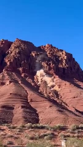 dam-cuoi-ngoai-troi-khien-co-dau-chu-re-gap-su-co-khong-ngo-1775225420.mp4