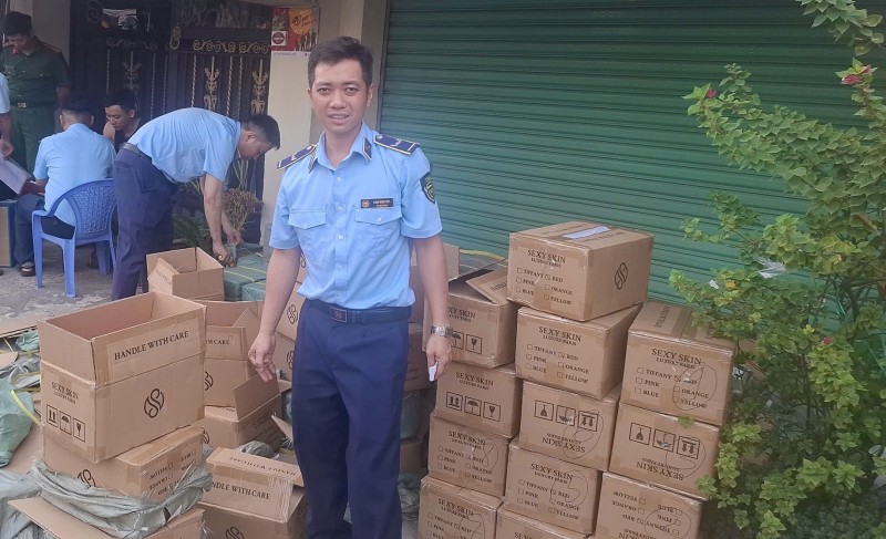 Phát hiện cơ sở kinh doanh mỹ phẩm không phép, chứa trữ hàng nghìn sản phẩm không hóa đơn -0