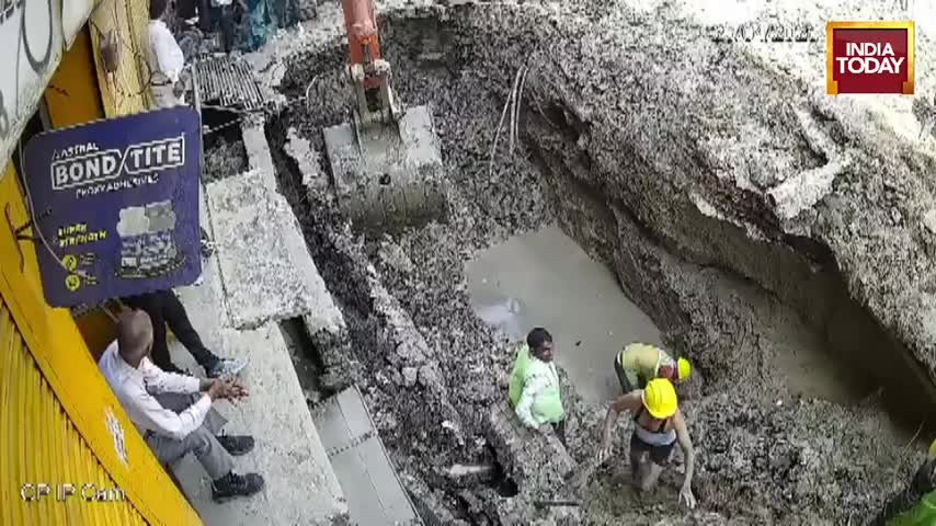 sua-chua-duong-ong-nuoc-nam-cong-nhan-bi-tang-dat-de-tu-vong-1777210157.mp4