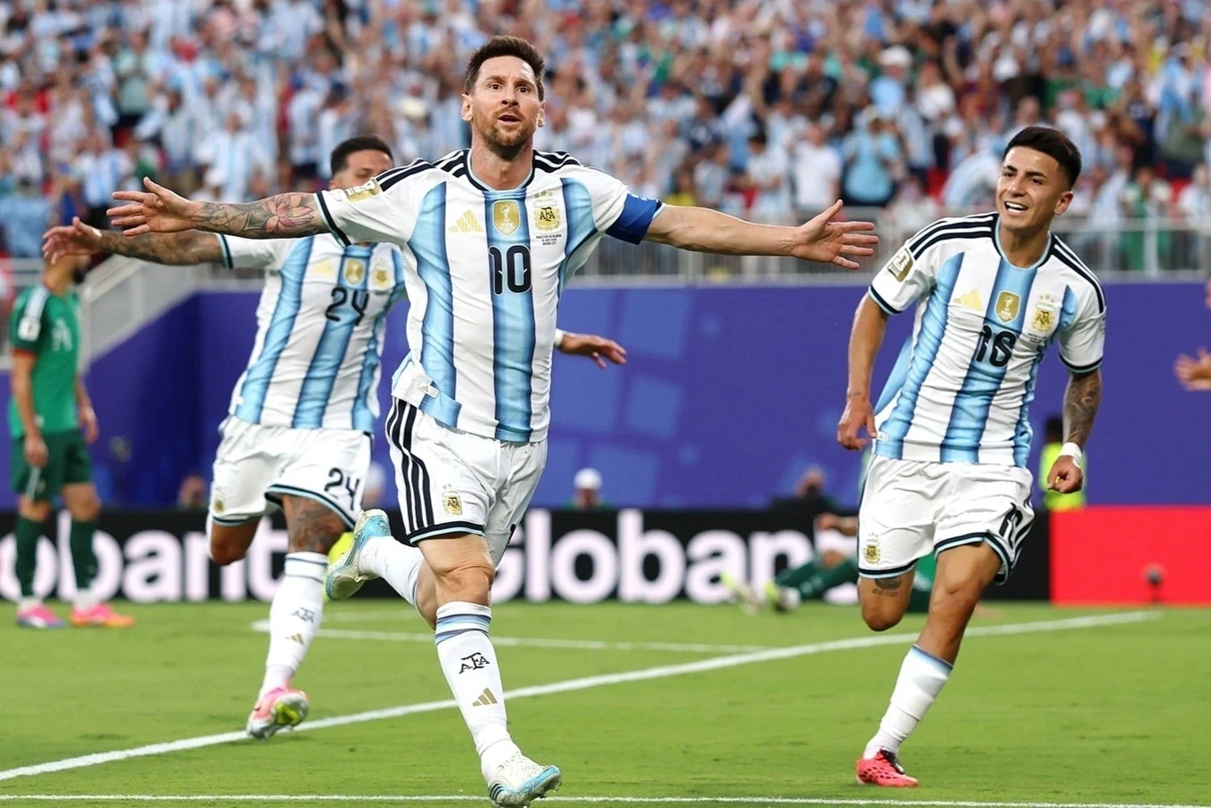 lionel-messi-lap-hang-loat-ky-luc-vi-dai-sau-cu-hat-trick-dinh-cao-edited-1781664371128-1781685618.webp