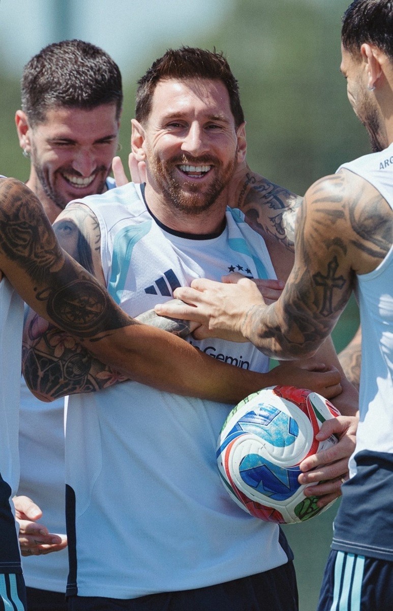 nhan-dinh-argentina-ao-messi-di-vao-lich-su-anh-1-1782119129.jpg