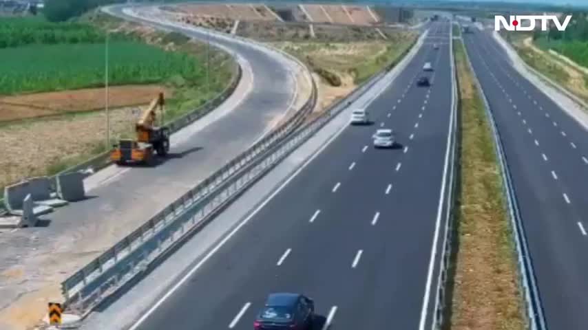 2-o-to-va-cham-tren-cao-toc-4-nguoi-tu-vong-3-nguoi-bi-thuong-1782738860.mp4