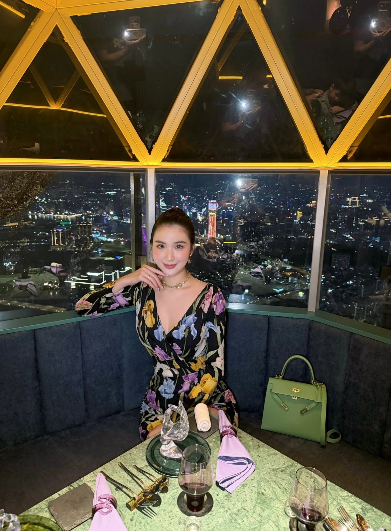 lona-kieu-loan-va-ngoc-loan-tung-clip-giong-het-nhau-22so-ke22-do-dam-dang-anh-2-1782713019.jpg