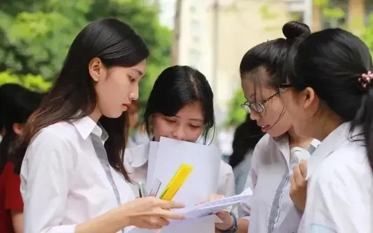 hop-thi-tot-nghiep-thpt-quoc-gia-72863609287353338320704-17111302922875475487241-64751422804182114781815-38492071227470811940145-98049323522893914269971-02004198783032388475554-1782873005.webp