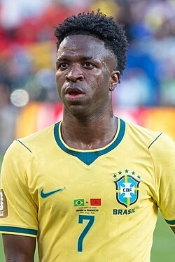 liverpool-rinh-co-hoi-chieu-mo-vinicius-0-dong-tu-real-madrid-3-1784882425.jpg