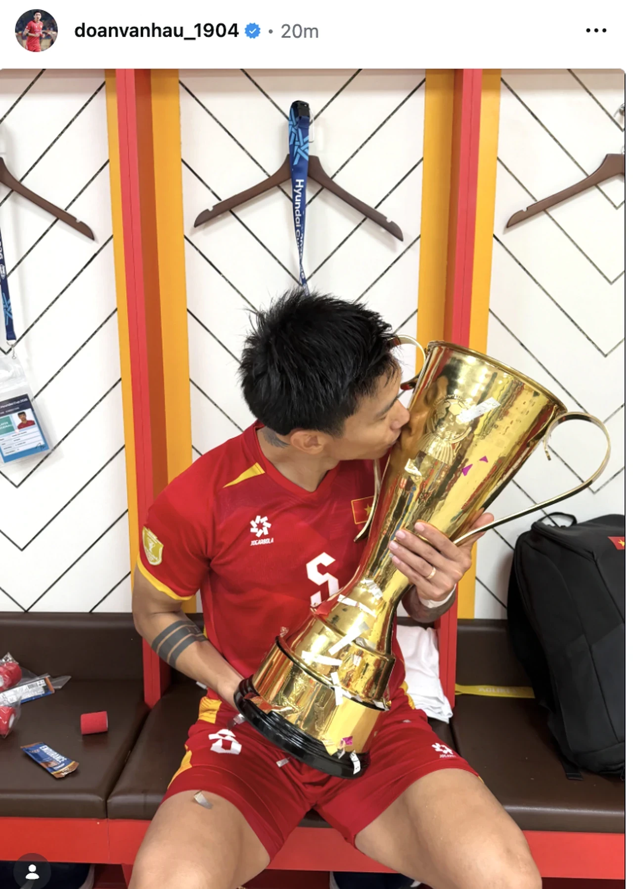 tron-bo-anh-22xa-kho22-xuyen-dem-cua-dt-viet-nam-sau-khi-bao-ve-thanh-cong-ngoi-vuong-asean-cup-10-1787806625.webp