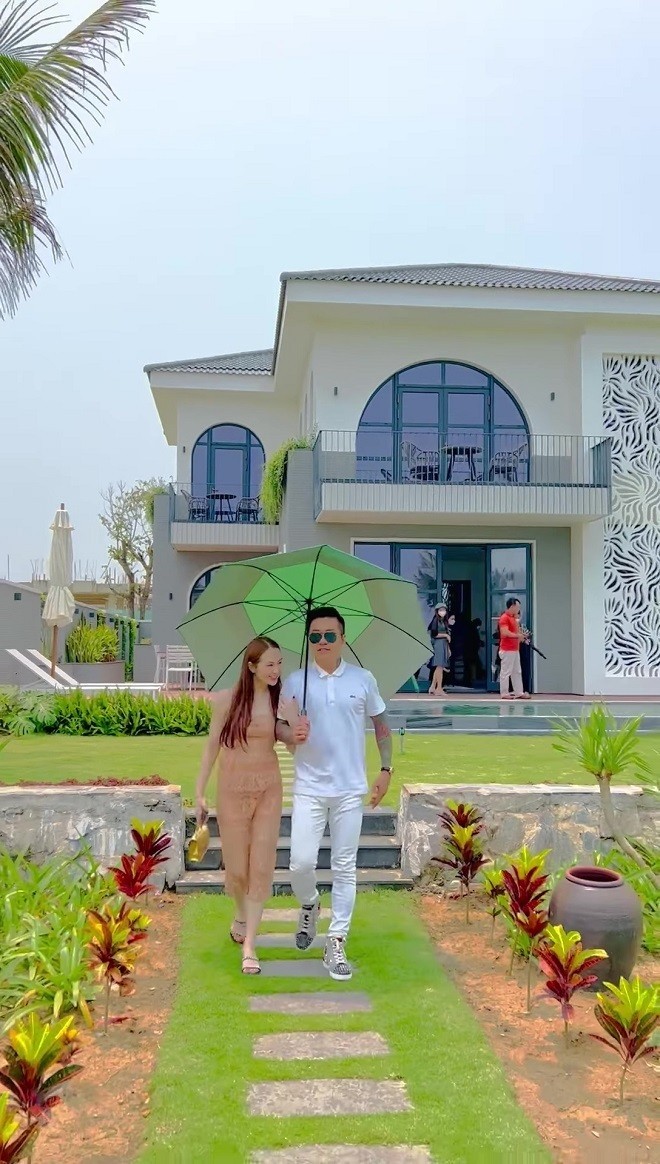 biet-thu-hang-chuc-ty-tuan-hung-bo-lai-viet-nam-sau-khi-dua-vo-con-sang-my-song-1788769559.webp