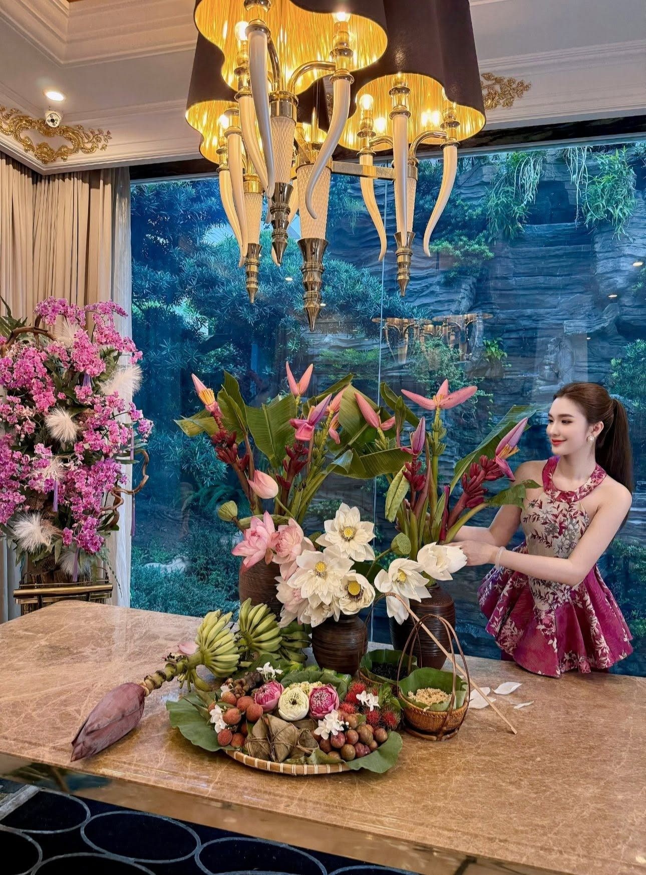ben-trong-biet-thu-cua-ngoc-loan-mua-trung-thu-nao-cung-tu-tay-trang-tri-lam-banh-cuc-kheo-6-1790225173.jpg
