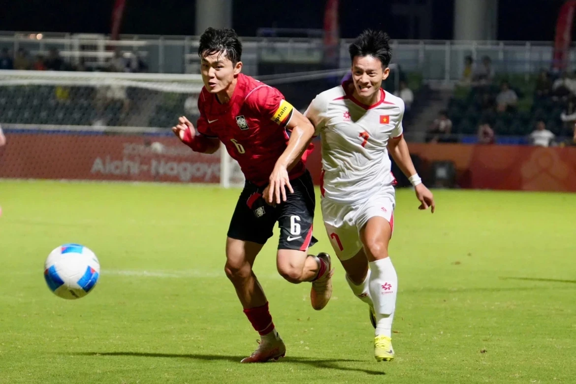 asiad-20-khong-var-o-tu-ket-u23-viet-nam-va-ban-thang-bi-tu-choi-day-nuoi-tiec-2-1790392528.webp