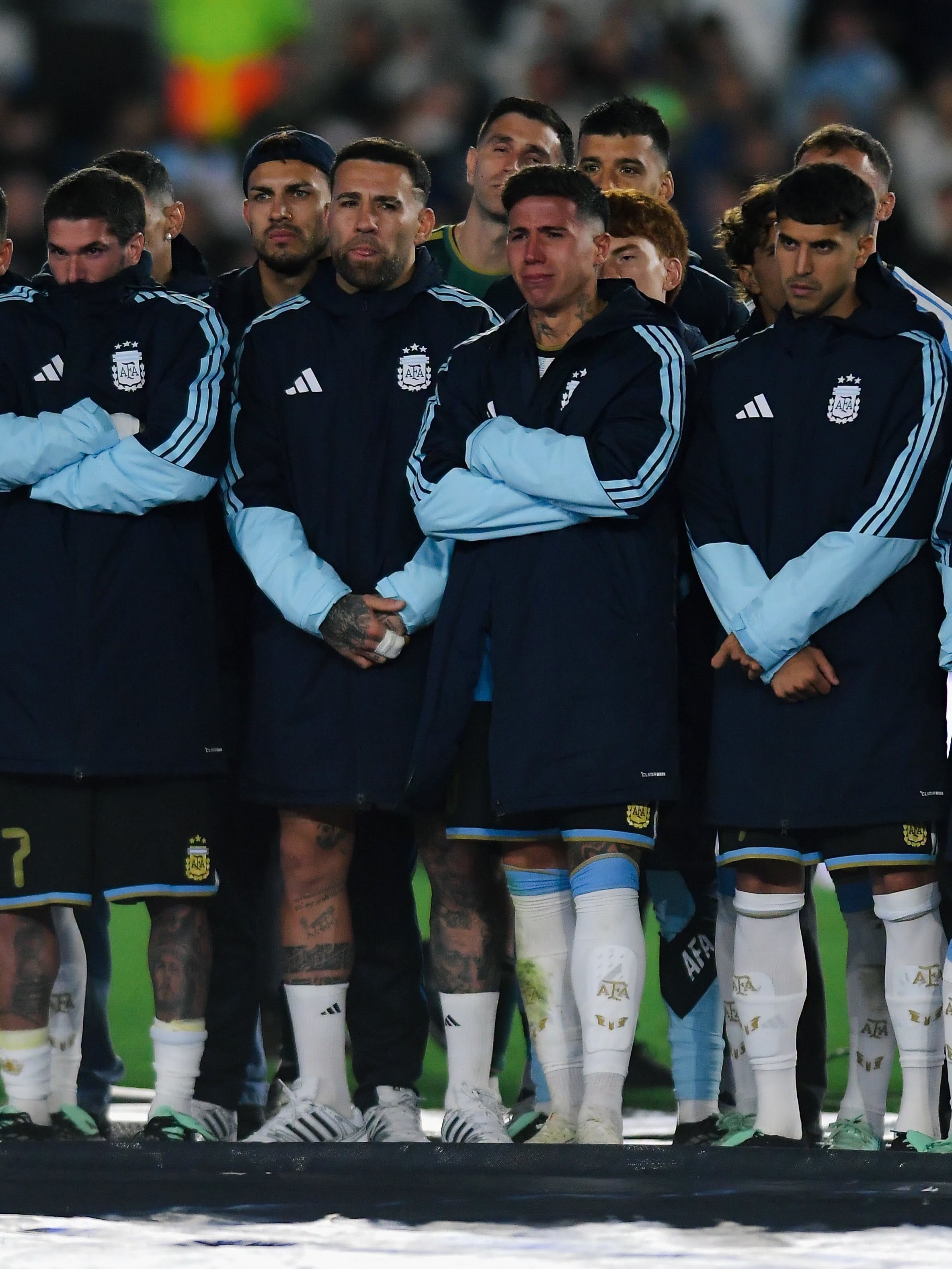 messi-bat-khoc-ngay-chia-tay-dt-argentina-cai-ket-my-man-bang-qua-bong-vang-2026-6-1791343522.jpeg