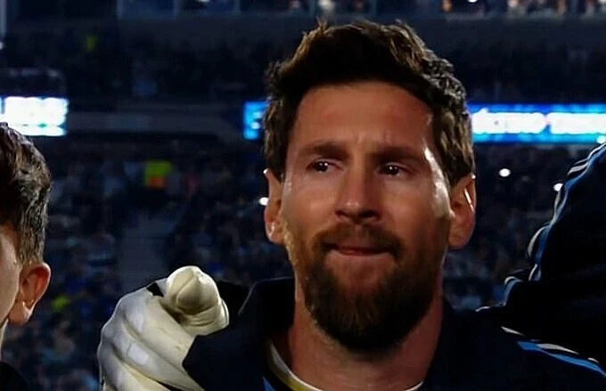 messi-bat-khoc-ngay-chia-tay-dt-argentina-cai-ket-my-man-bang-qua-bong-vang-2026-6-1791343522.webp