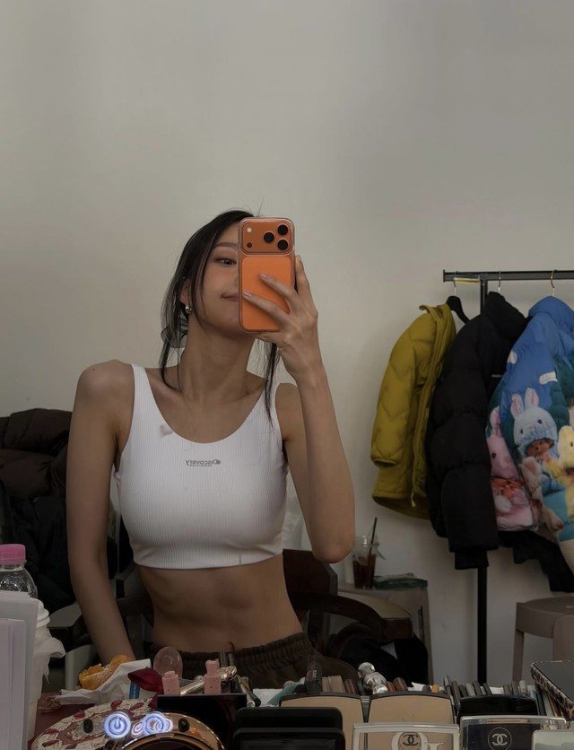son-na-eun-5-1792572548.png