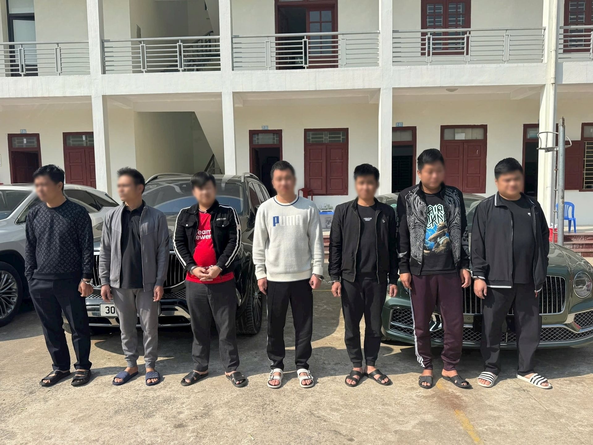 doituong-1781503187.jpg