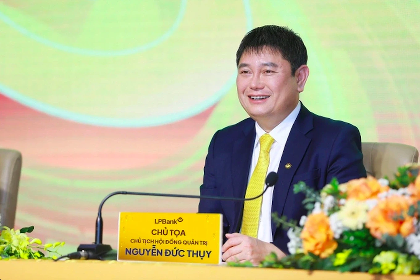 lo-dien-3-ung-vien-nang-ky-cho-ghe-chu-tich-vff-khoa-moi-bau-thuy-doi-dau-ong-tran-quoc-tuan-1-1792638670.webp