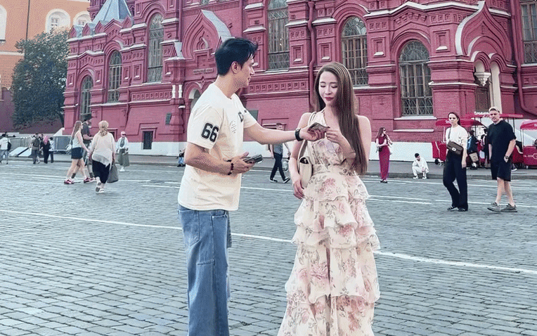 tanh-quynhngavietanhtrending2-ezgifcom-video-to-gif-converter-17841228393441454512269-823-0-1323-800-crop-1784122864427262009879-1784128666751-17841286682521193900616-1784168733.gif