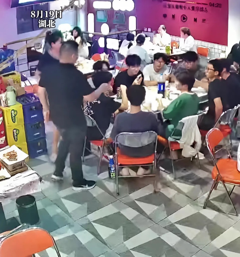 1-1792811967.jpg