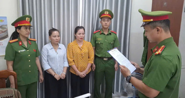 bat-2-nguoi-cung-ten-van-1793160500.png
