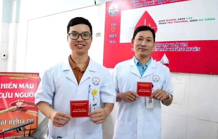 anh-bac-sy-hien-mau-cuu-nguoi-1-09571472-1731317979.webp