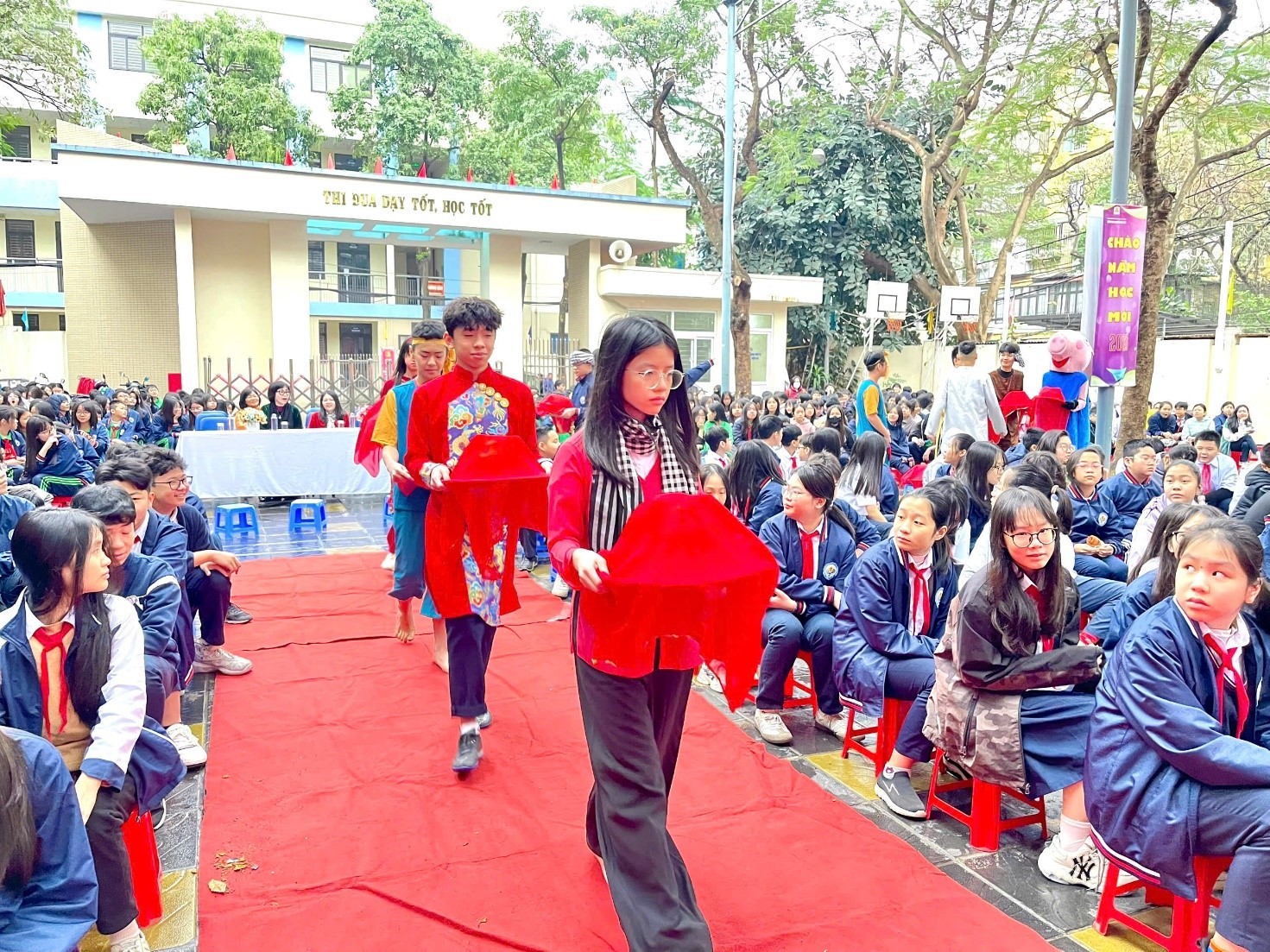 1-hoang-hoa-tham-3-1739784039.jpg