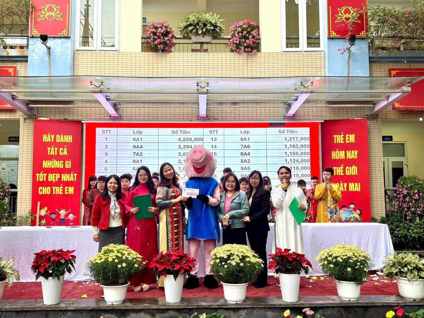 1-hoang-hoa-tham-8-1739784039.jpg