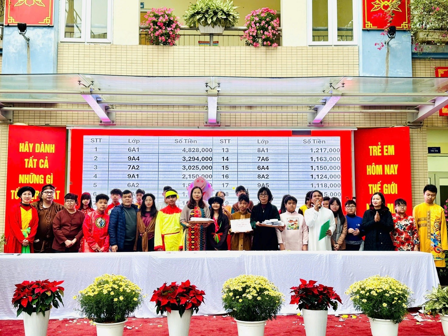 1-hoang-hoa-tham-9-1739784039.jpg
