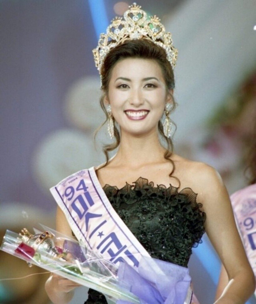 hoa-hau-tot-nghiep-dai-hoc-hang-dau-bi-ban-trai-cu-to-qua-lai-voi-khong-duoi-20-nguoi-hien-ra-sao-16214597-1755127140.jpg