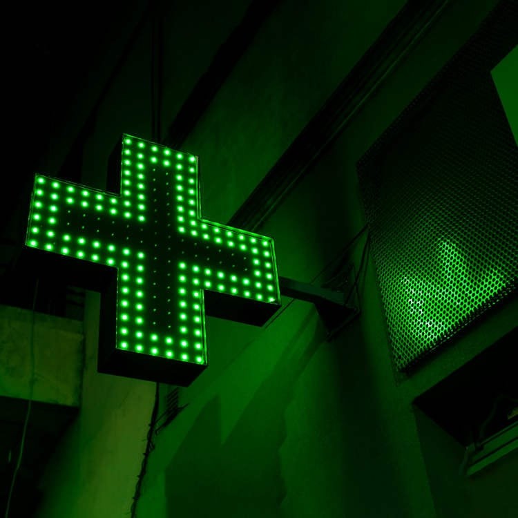pharmacy-sign-1756971548.jpg