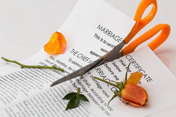 divorce-papers-1758009400.jpg