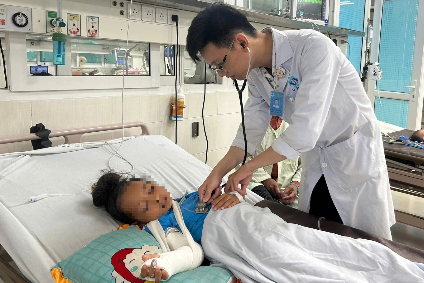 chau-be-nga-vo-lachquang-ngaiquoc-trieu-edited-1758770167314-1758774970.webp
