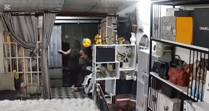 lc678mlo8y1-xclgkkzkp92-5nqt17zjf83-1761117030.gif