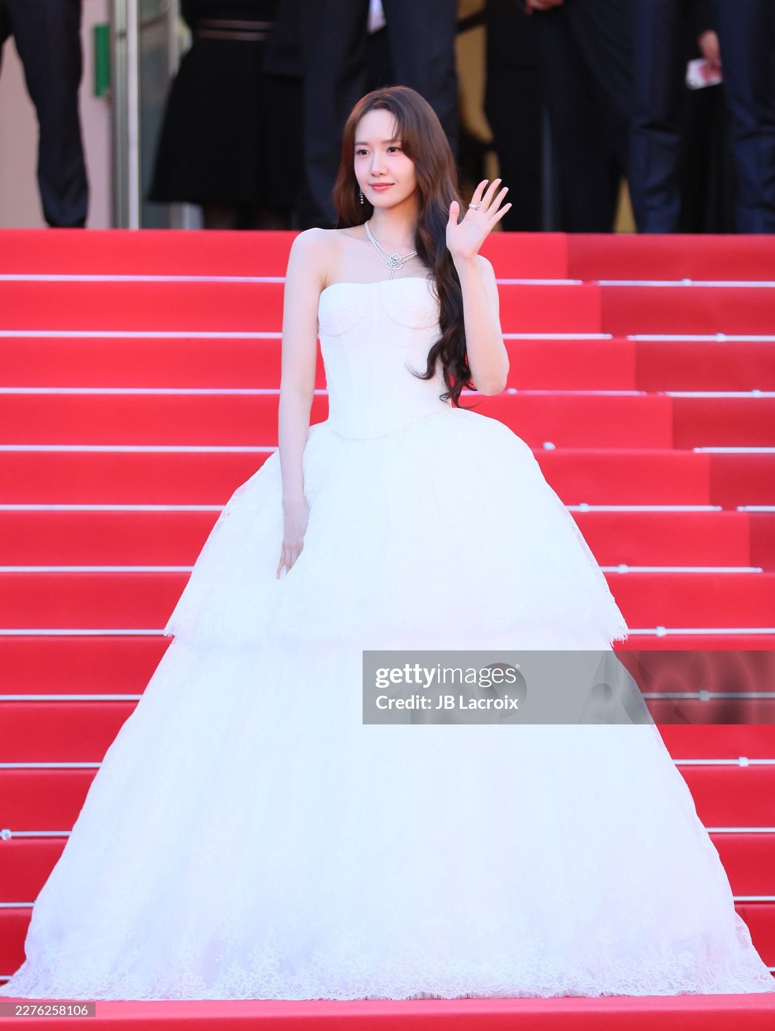 yoona-lhp-cannes-3-1779091946.jpg
