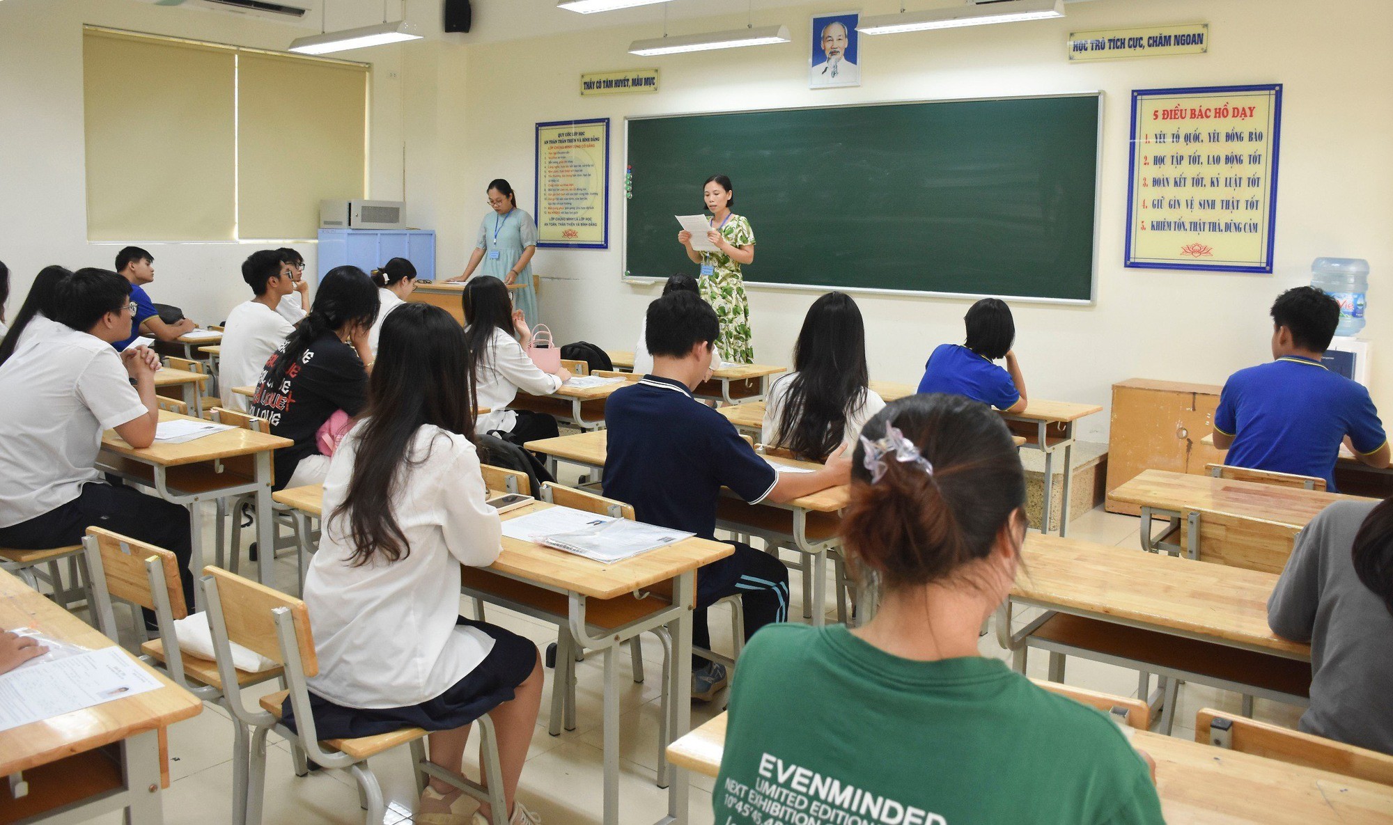 ngo-si-lien-hoan-kiem-1719401988919309853117-1750853393648961299349-1780550702.jpg