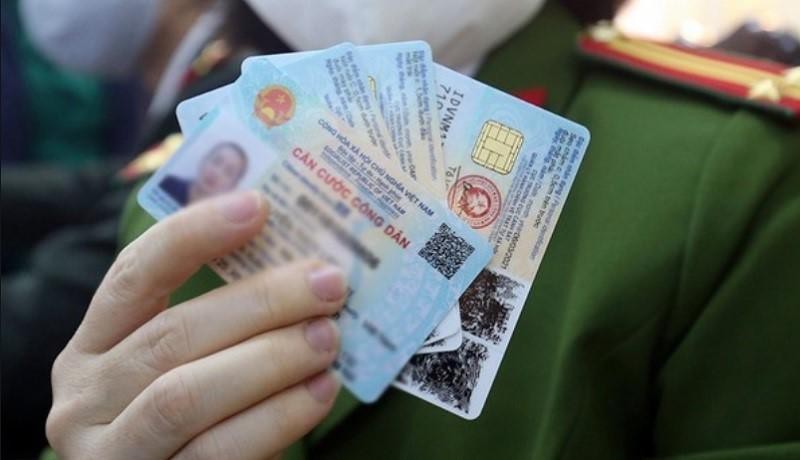 huong-dan-doi-can-cuoc-cong-dan-het-han-trong-nam-2026-online-0602094048-1781098089.jpeg