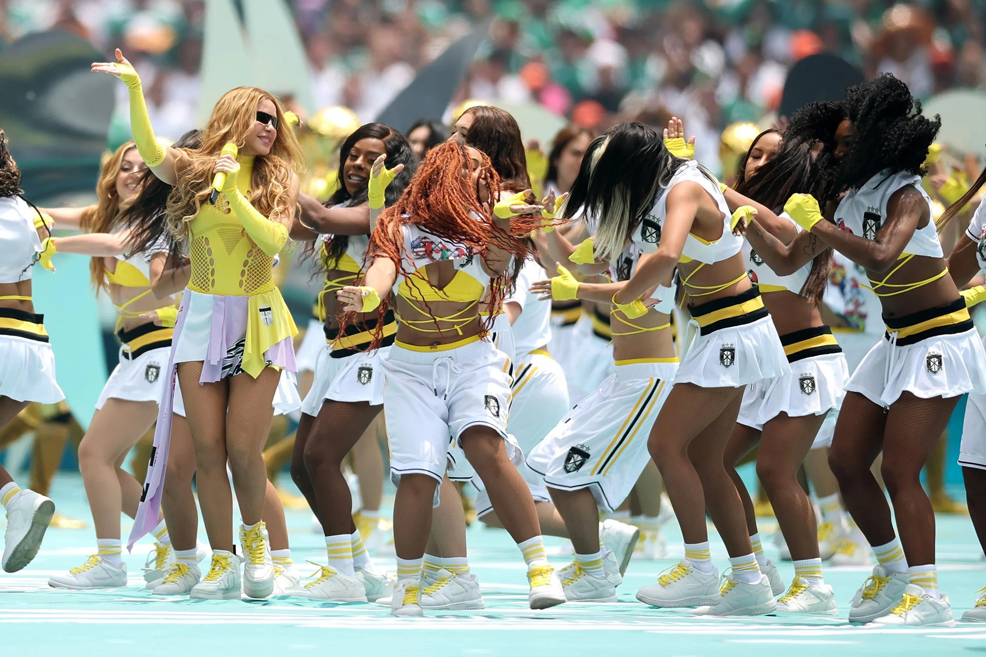 shakira-world-cup-2026-609-1781343566.jpg