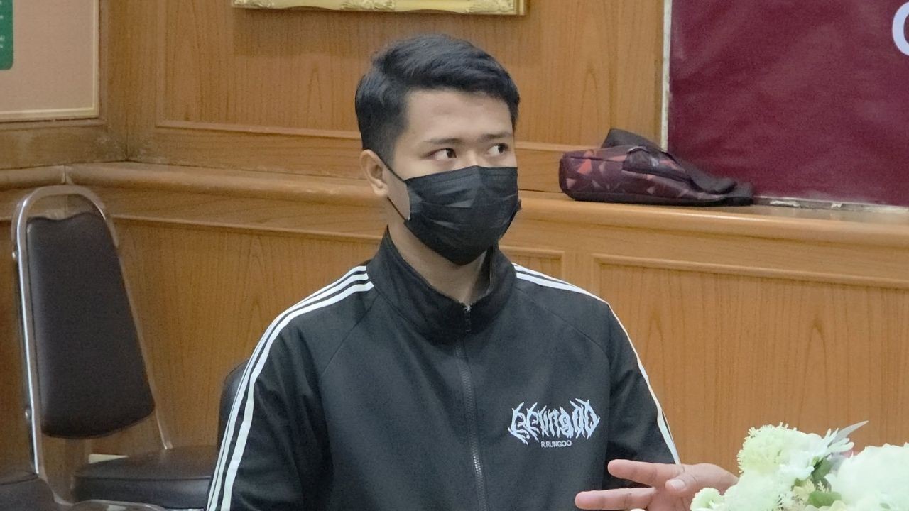 2-1781854459.jpg
