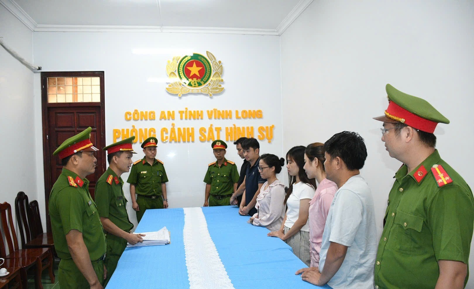 vinh-lpng-12-1990-1783505598.jpg