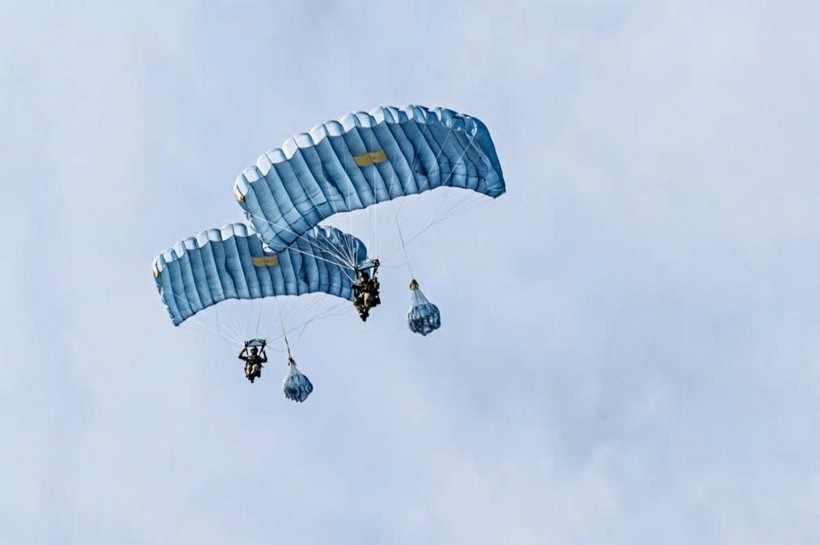 2-1783997959.jpg