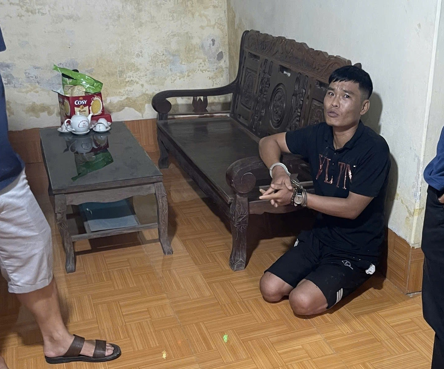 anh-so-2-doi-tuong-quynh-1785635491.jpg