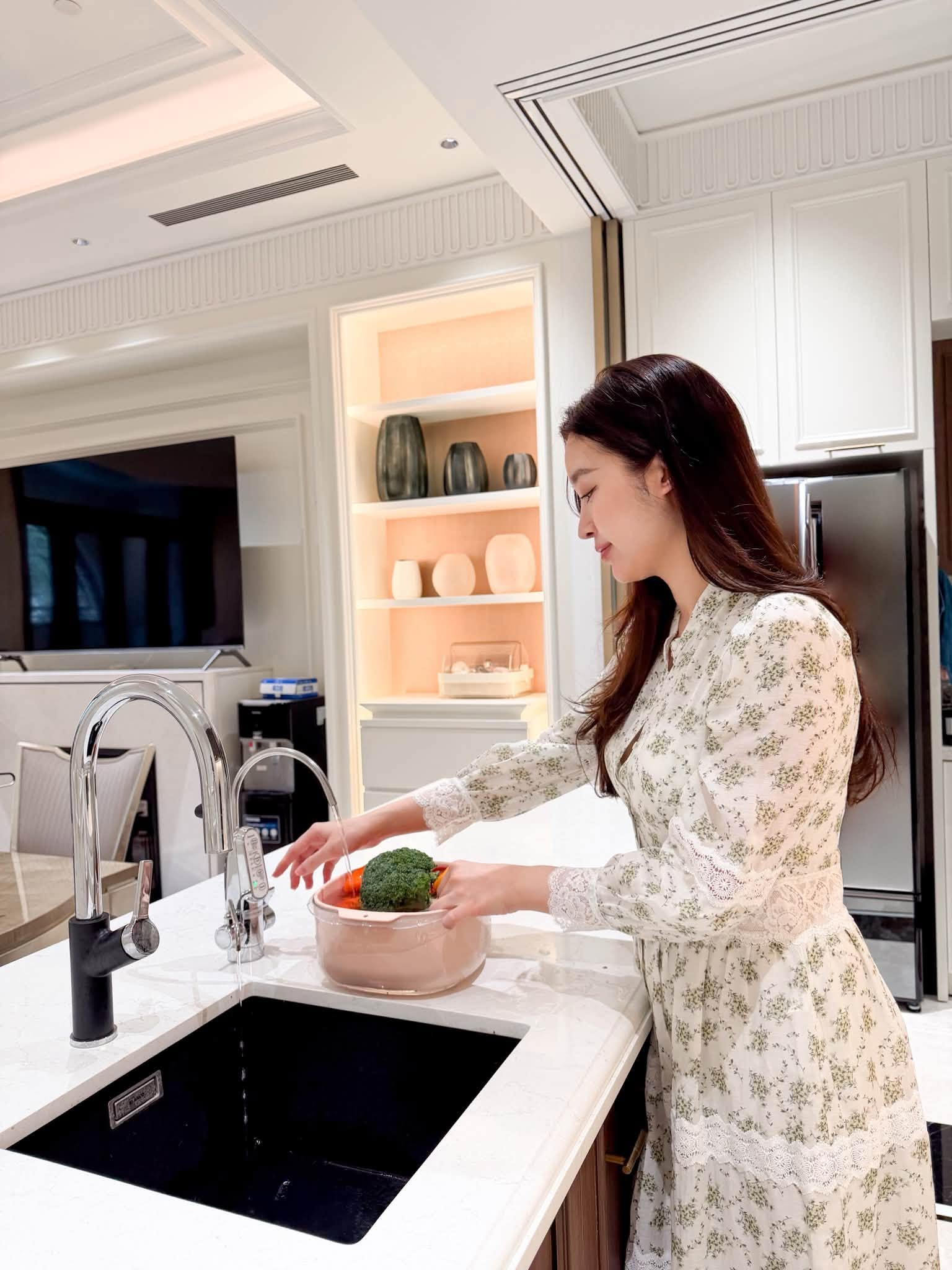 1785891493-do-my-linh-2aaa-6950-7669-0423-width1536height2048-1785919232.jpg
